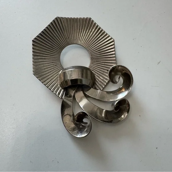 Broche - Picture 2 of 5